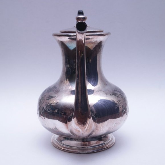 WM A. Rogers Vintage Tea Pot Kettle, Silver Plated Teapot - Picture 3 of 6